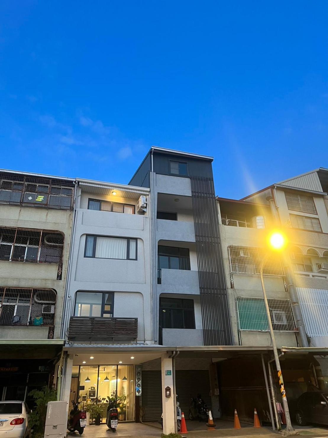 Canal Walk Inn Tainan Esterno foto